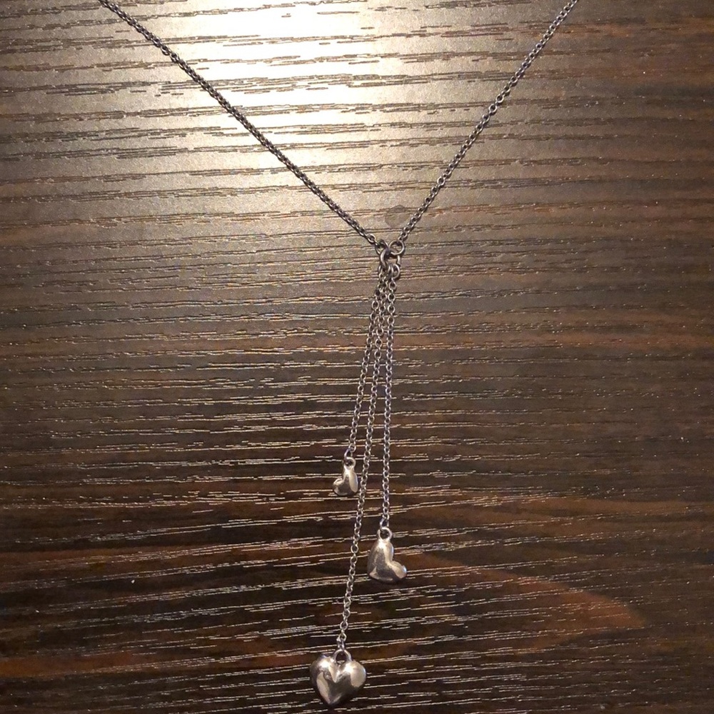 Dangling heart necklace